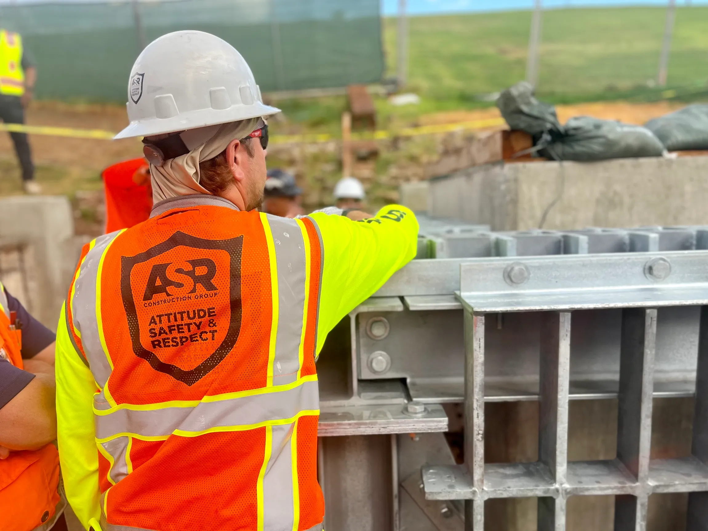 ASR Construction Group team and workplace 3