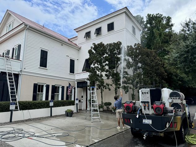 Seaside Pro Wash team and workplace 3