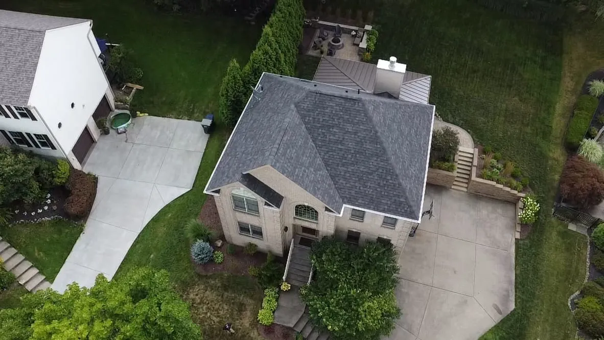 Whalen Exteriors team and workplace 3